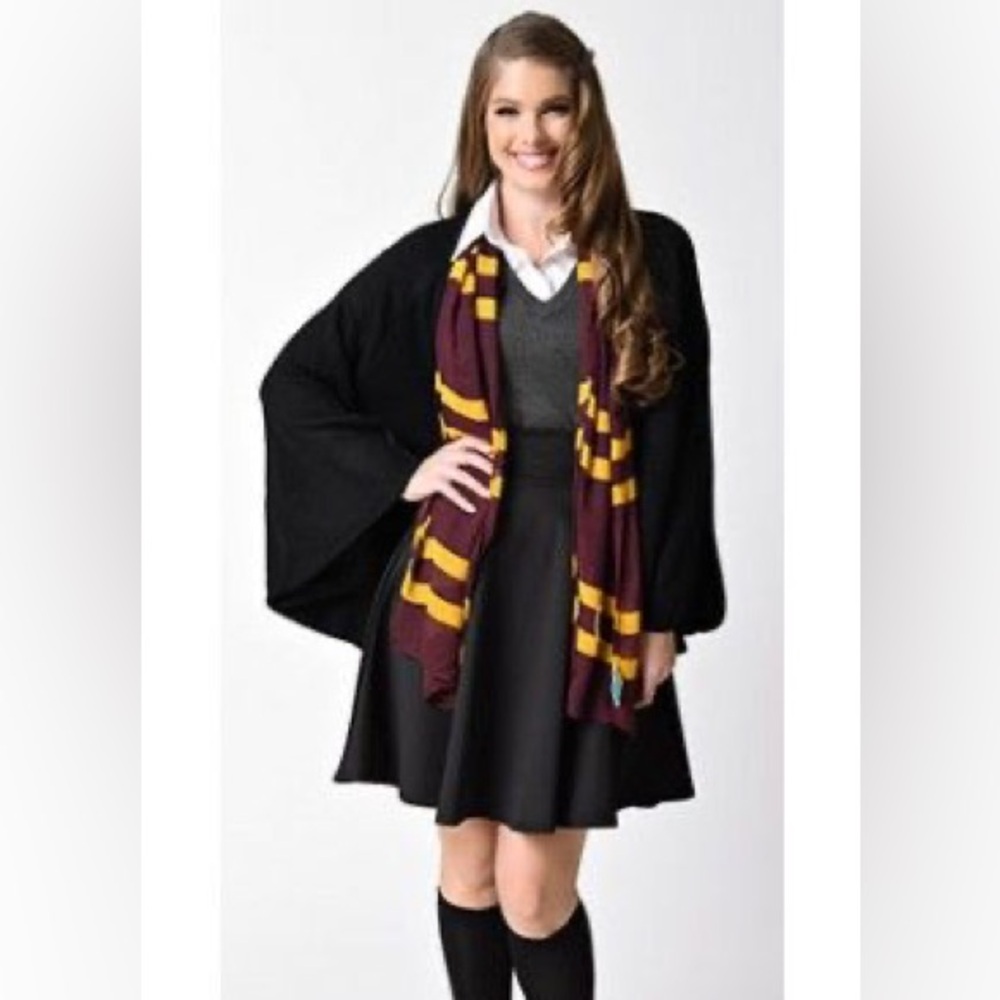 Hem and Thread Black Knit Zip Up Convertible Cape